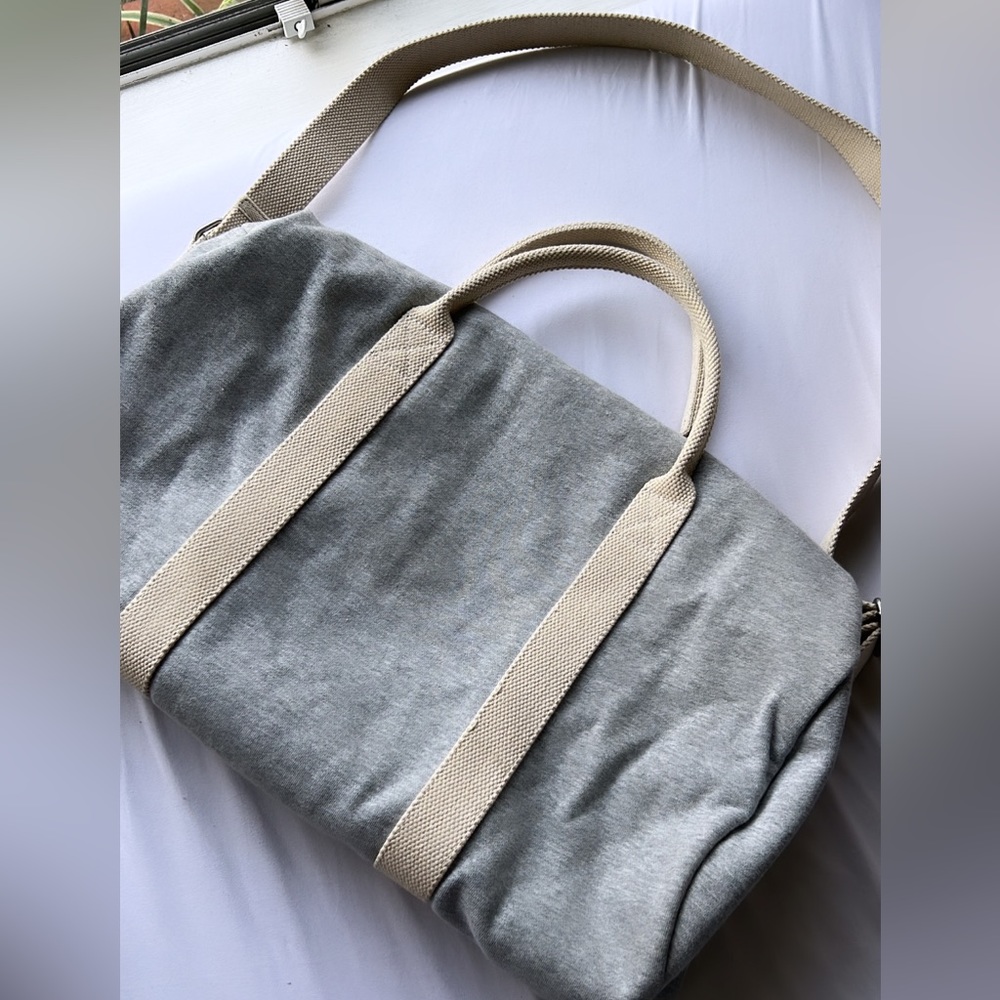 Brandy Melville Duffle💖